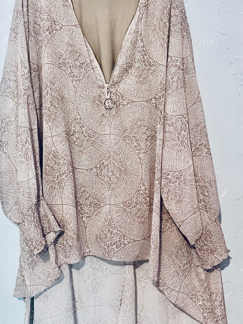 Manaola Taupe Beige Patterned V-Neck Tunic with Ring Zip